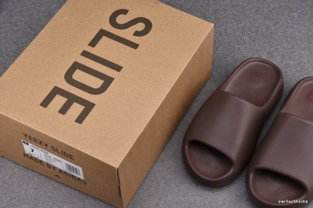 G55495 Yeezy Adidas Soot Slide 0730